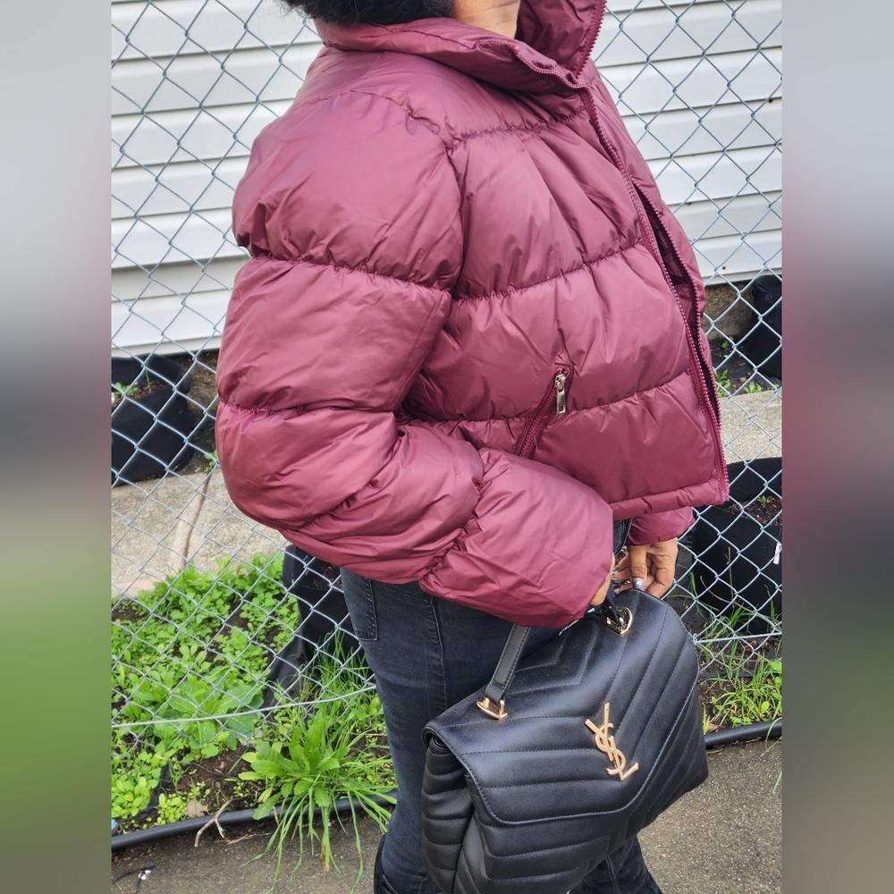 Cropped puffer jacket wine color